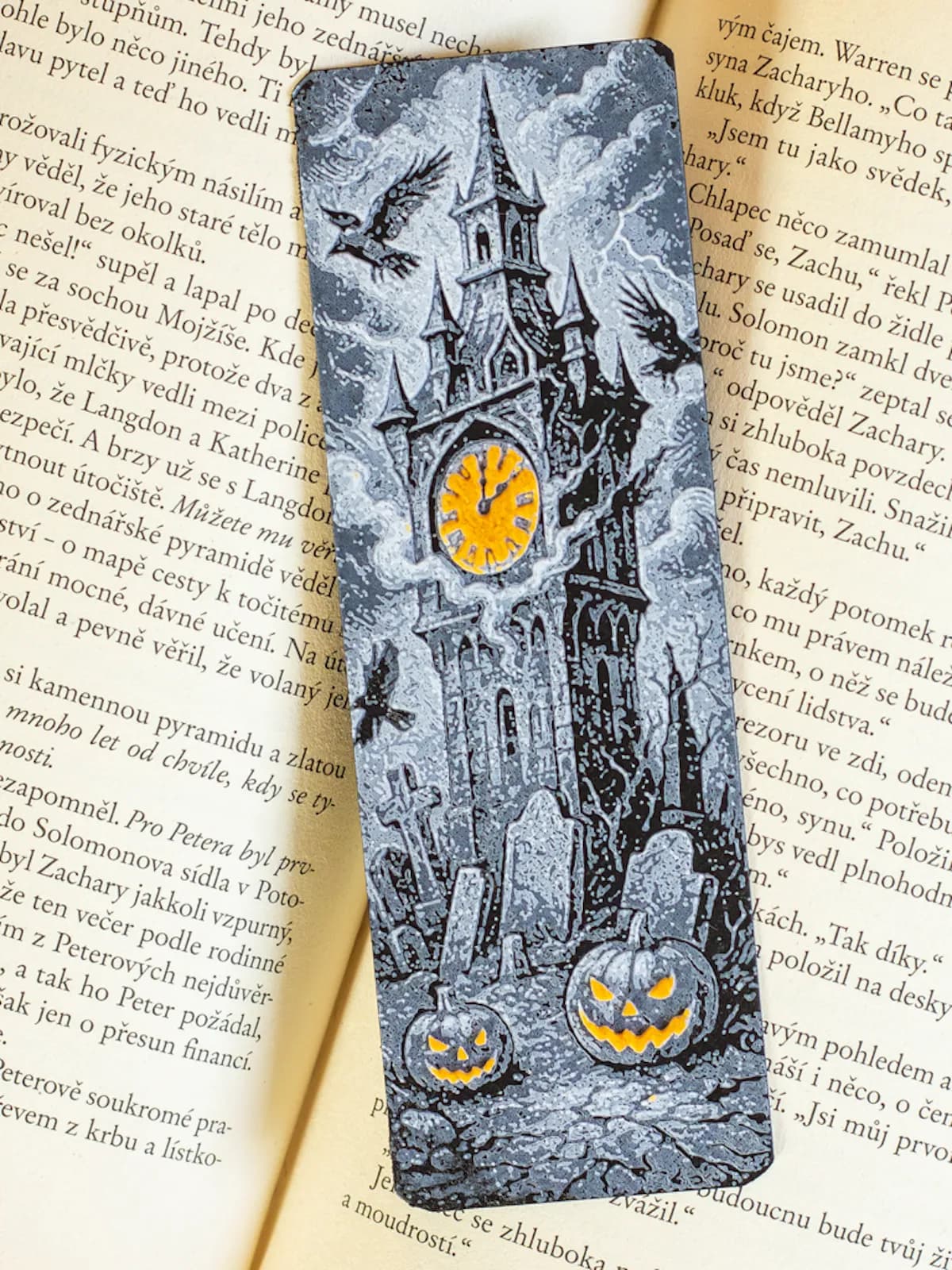 Strašidelná věž o půlnoci